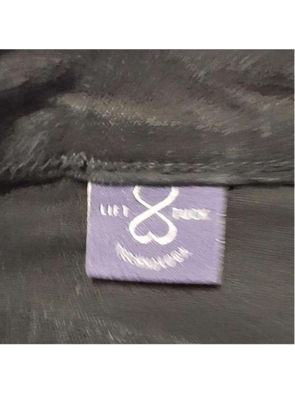 Not Your Daughter's black jeans, size 4 lift Tuck technology straight leg - Picture 5 of 8